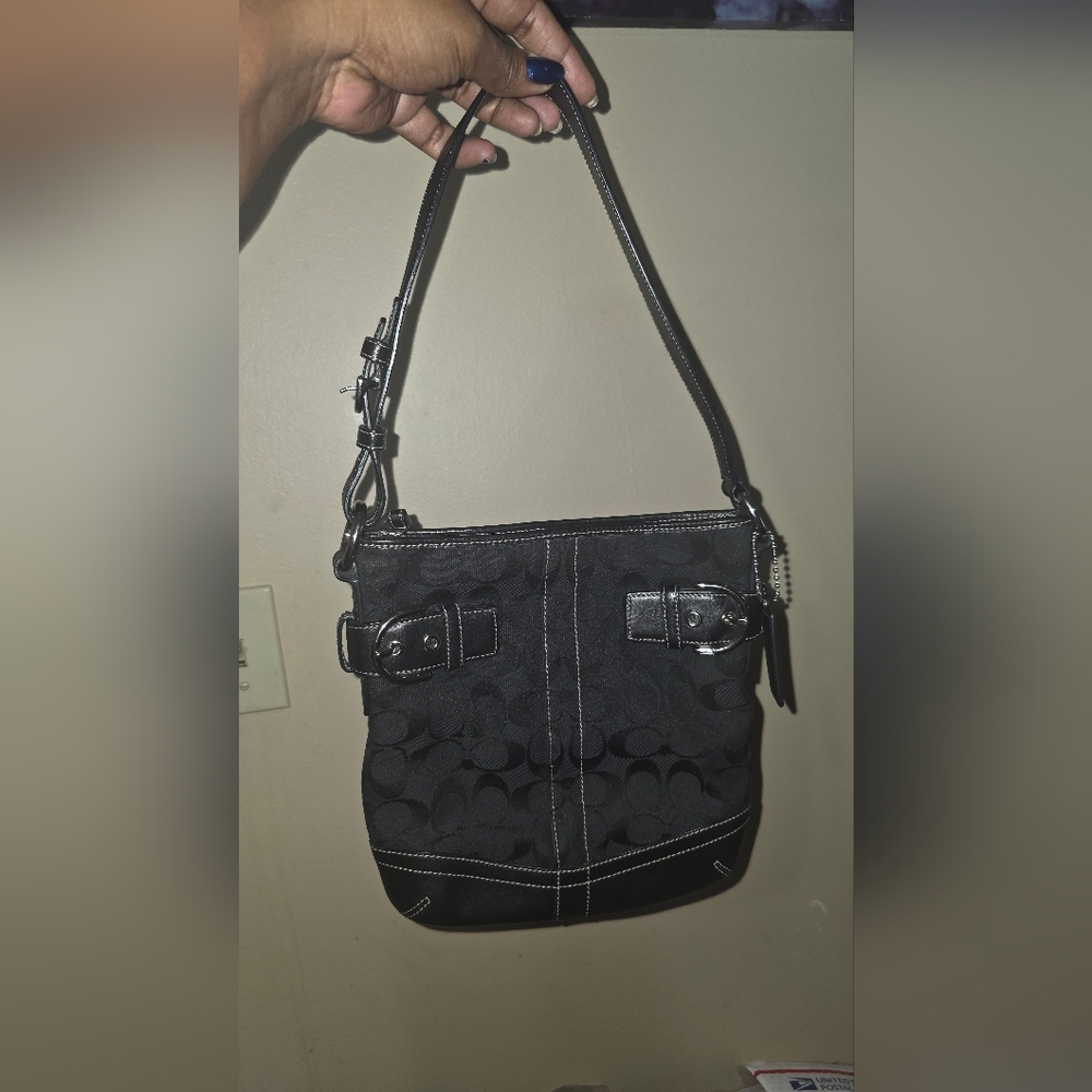 Coach Black Signature Medium Leather And Canvas Sholder Handbag